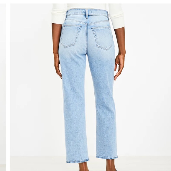 High Rise Straight Jeans in Vintage Light Indigo Wash - Picture 3 of 7